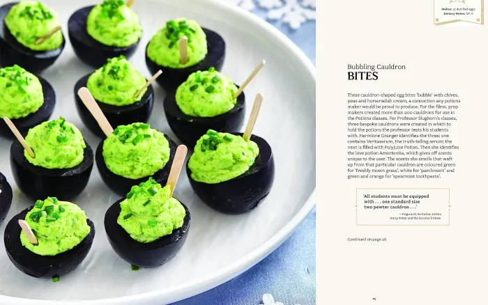 Harry Potter: Official Christmas Cookbook: 50 Festive Recipes for All Harry Potter Fans