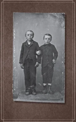 Hollow City: The Second Novel of Miss Peregrine's Peculiar Children