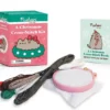 Pusheen: A Christmas Cross-Stitch Kit (Rp Minis)