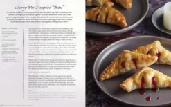 The Unofficial Twilight Saga Cookbook [UK Edition]: Flavours from Forks